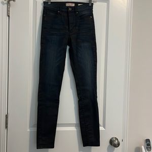 GUESS JEANS
